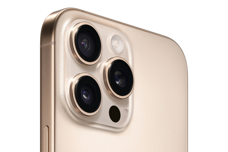 دوربین های آیفون 16 پرو مکس دیزرت